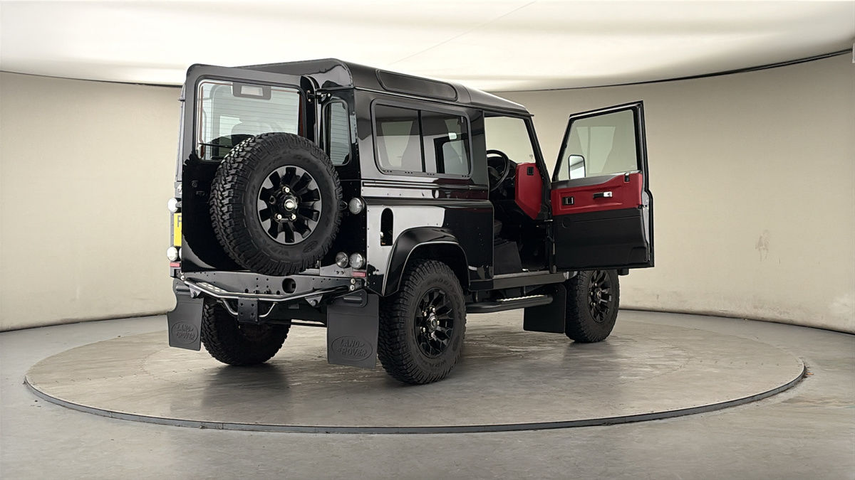 More views of Land Rover Defender 90