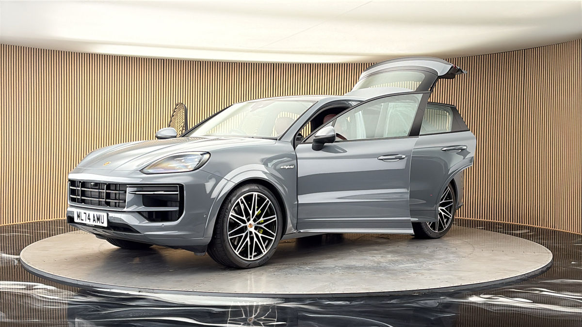 Porsche Cayenne Image 22