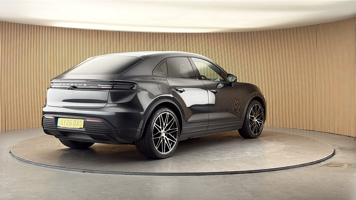 More views of Porsche Macan
