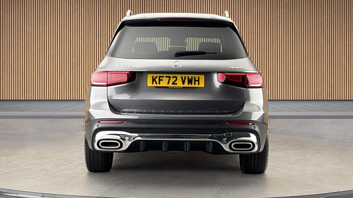 Mercedes-Benz GLB Image 4