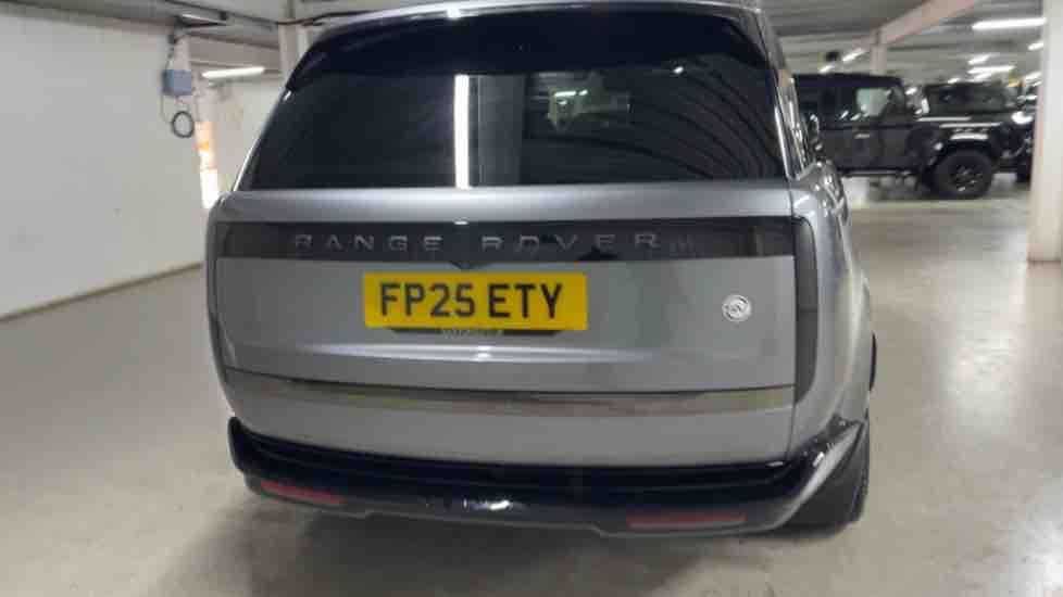 More views of Land Rover Range Rover