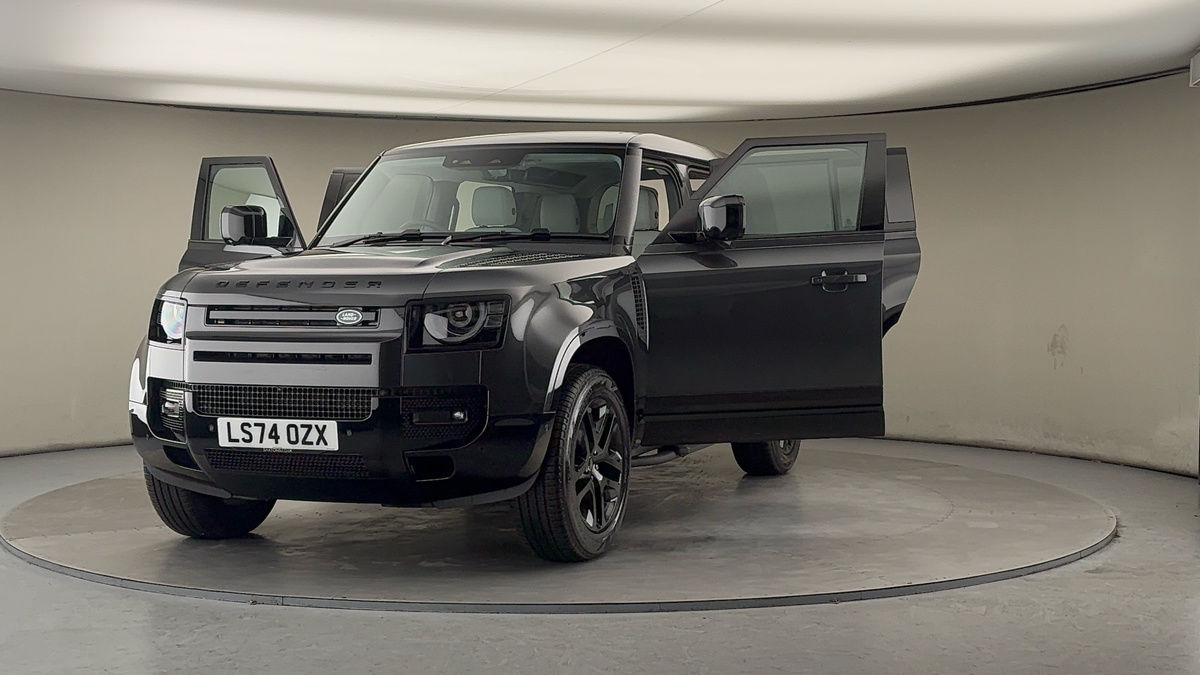 More views of Land Rover Defender 110