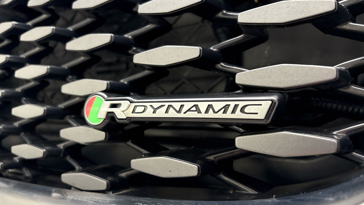 Jaguar F-PACE Image 6