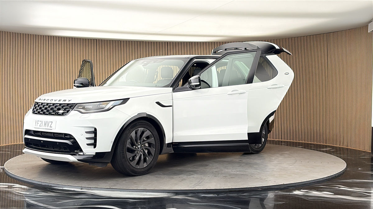 More views of Land Rover Discovery