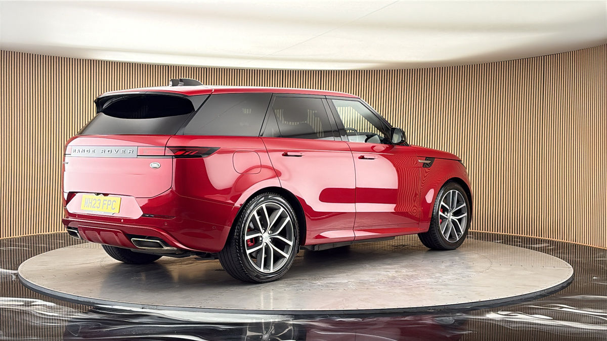 Land Rover Range Rover Sport Image 21