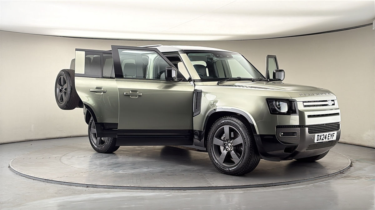 More views of Land Rover Defender 110