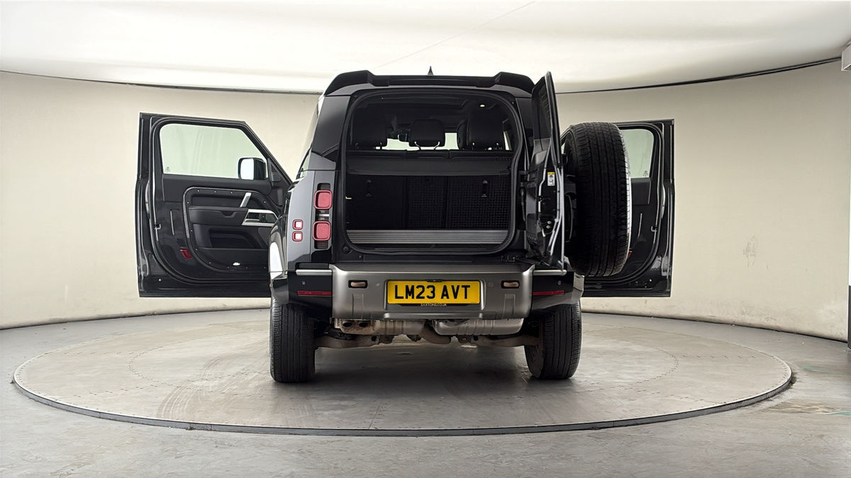 More views of Land Rover Defender 90