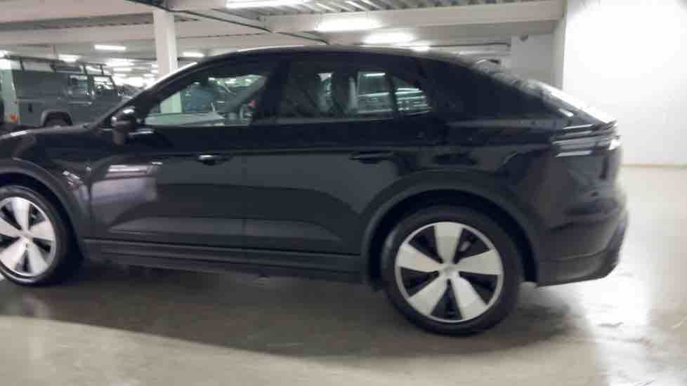 More views of Porsche Macan