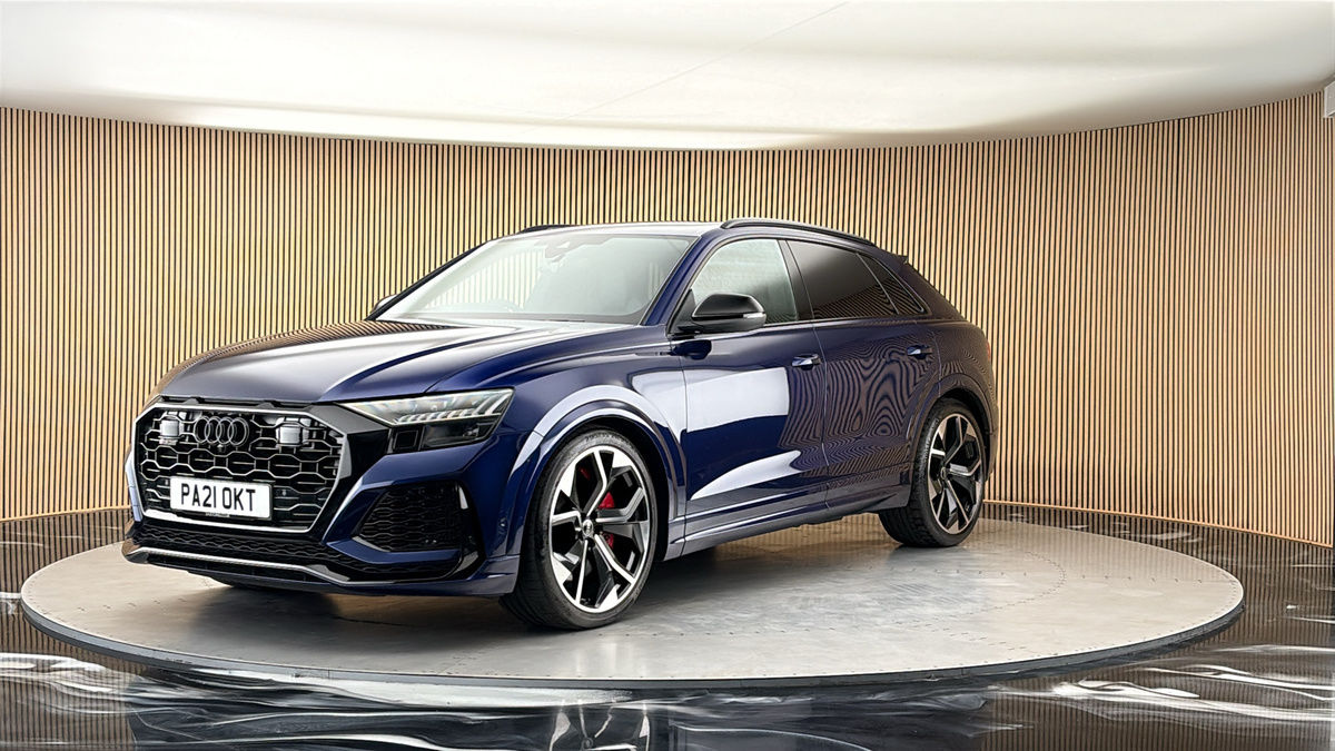 More views of Audi RSQ8