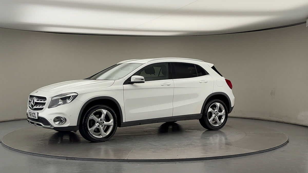 More views of Mercedes-Benz GLA