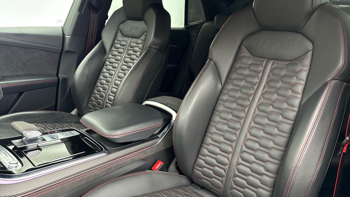 Audi RSQ8 Image 7