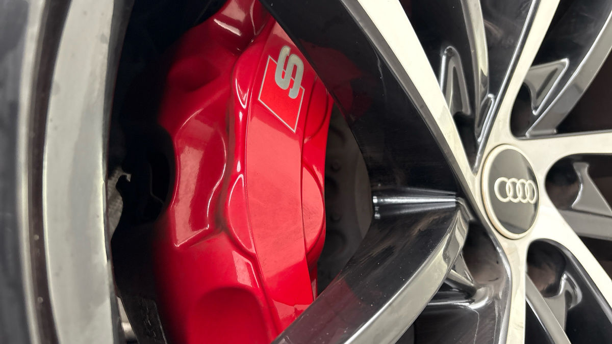 Audi SQ7 Image 25