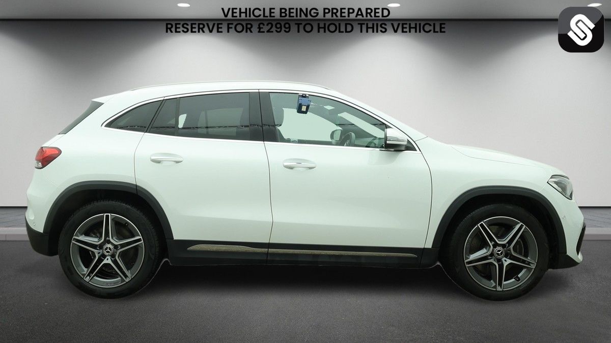 Mercedes-Benz GLA Image 5
