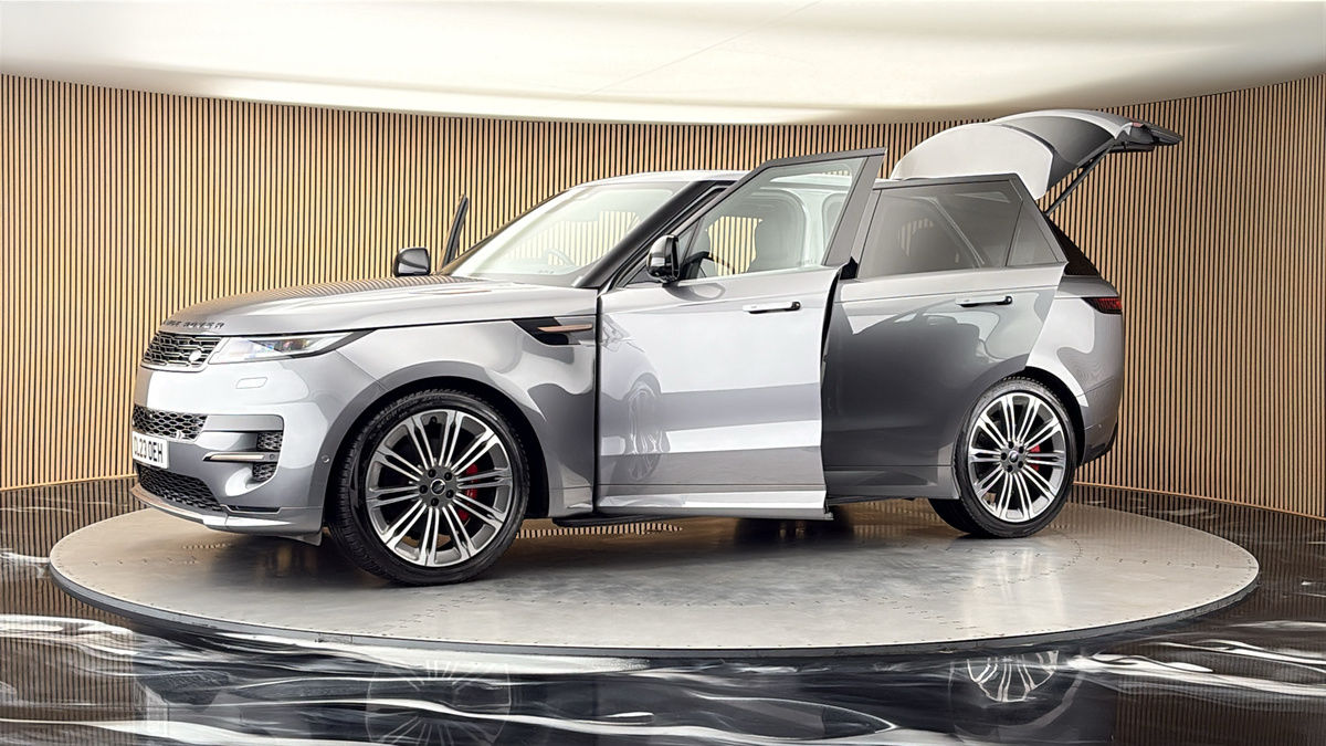 More views of Land Rover Range Rover Sport