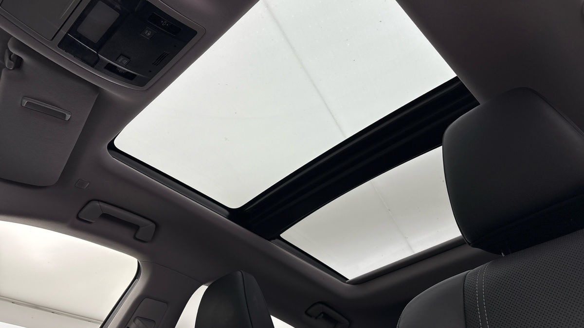 Lexus RX Image 6