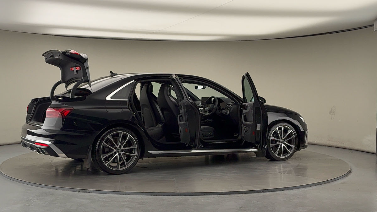 More views of Audi S4