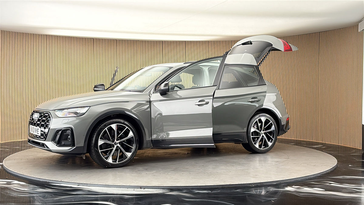 More views of Audi SQ5