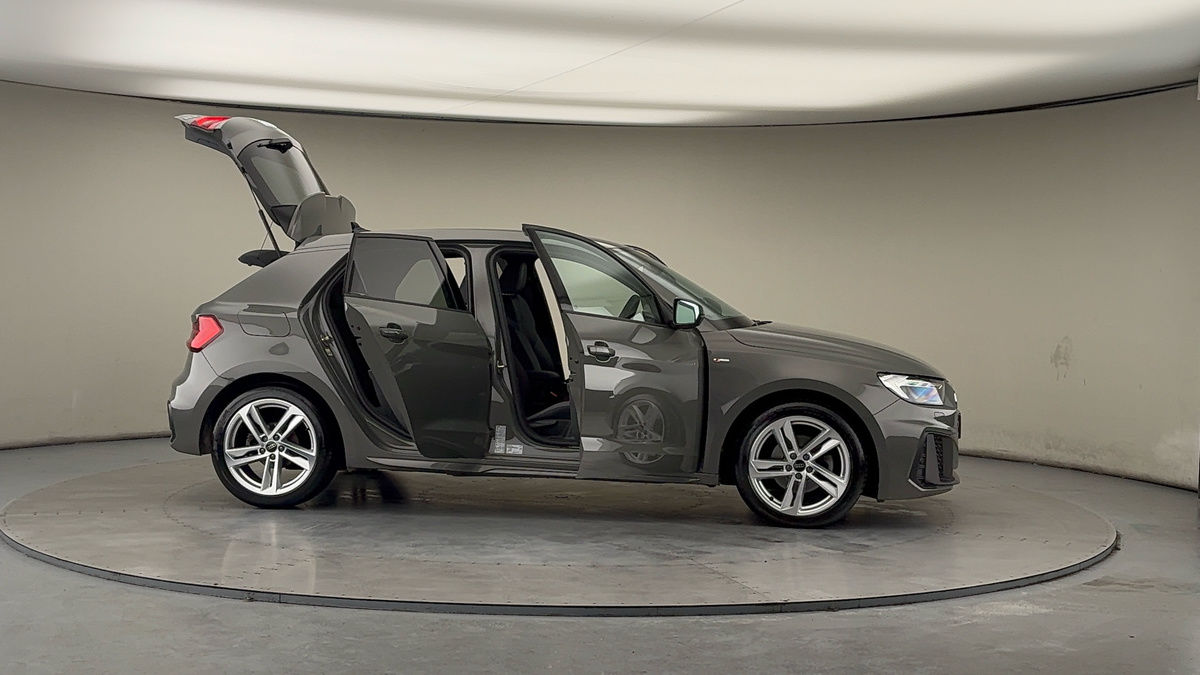 More views of Audi A1