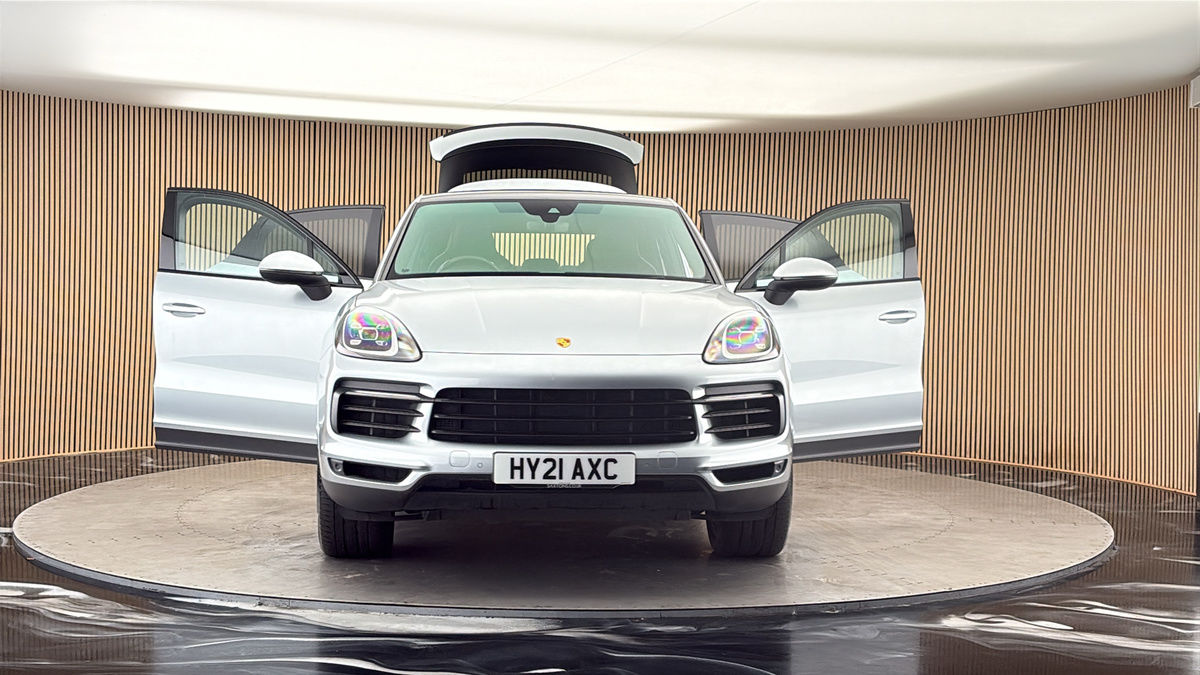 More views of Porsche Cayenne