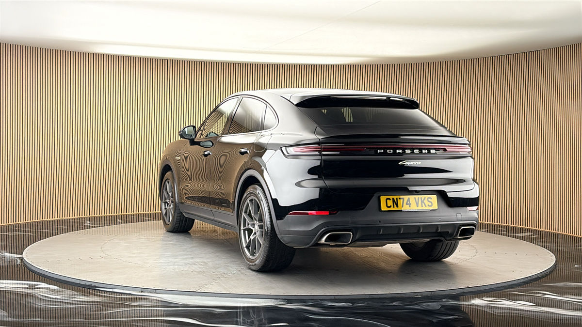 More views of Porsche Cayenne