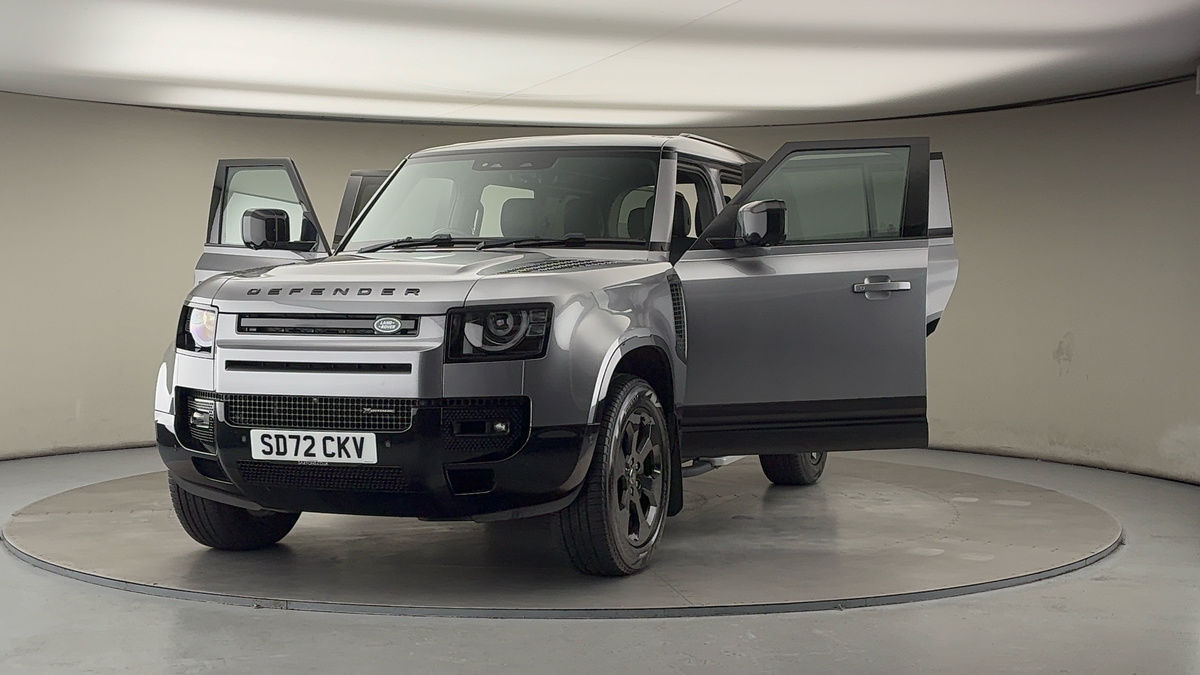 More views of Land Rover Defender 110