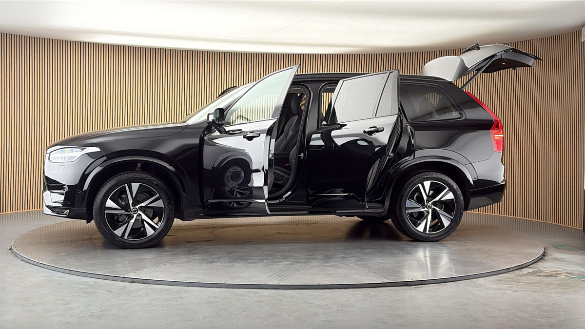 More views of Volvo XC90