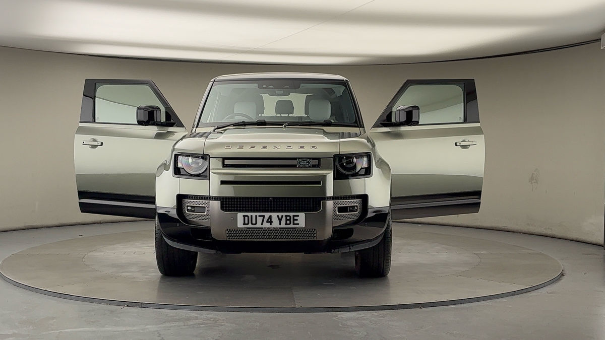 More views of Land Rover Defender 90