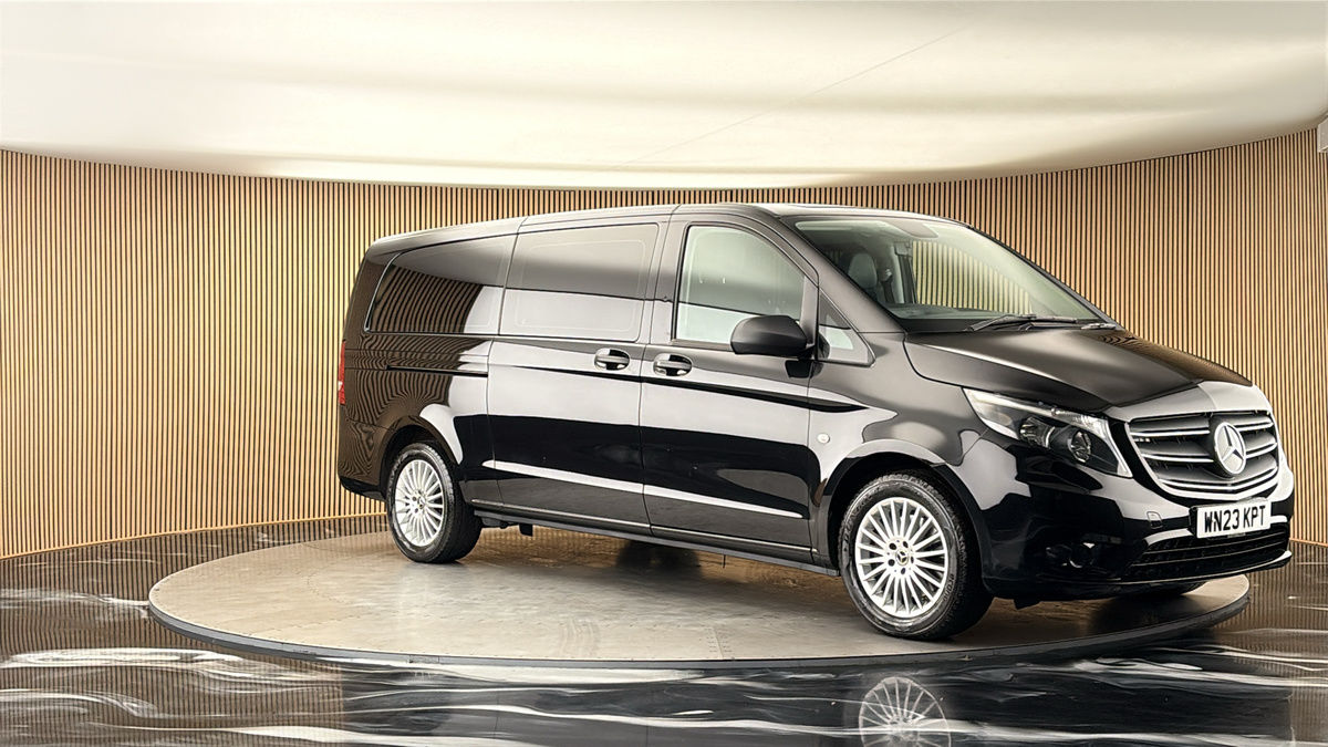 More views of Mercedes-Benz Vito