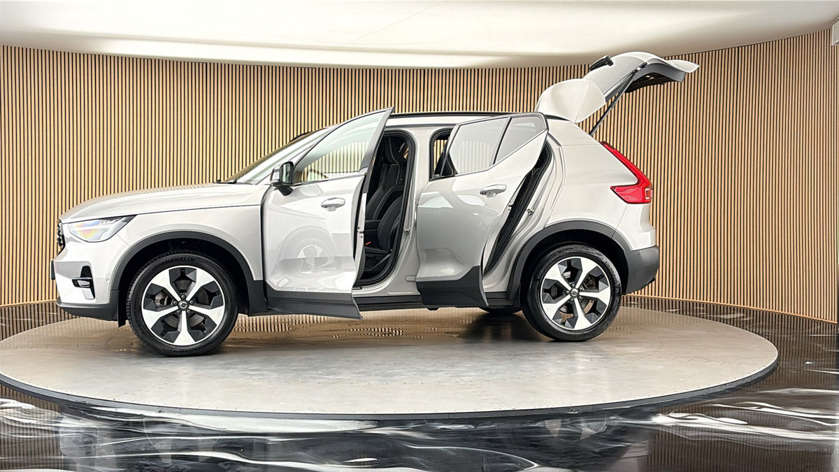 More views of Volvo XC40