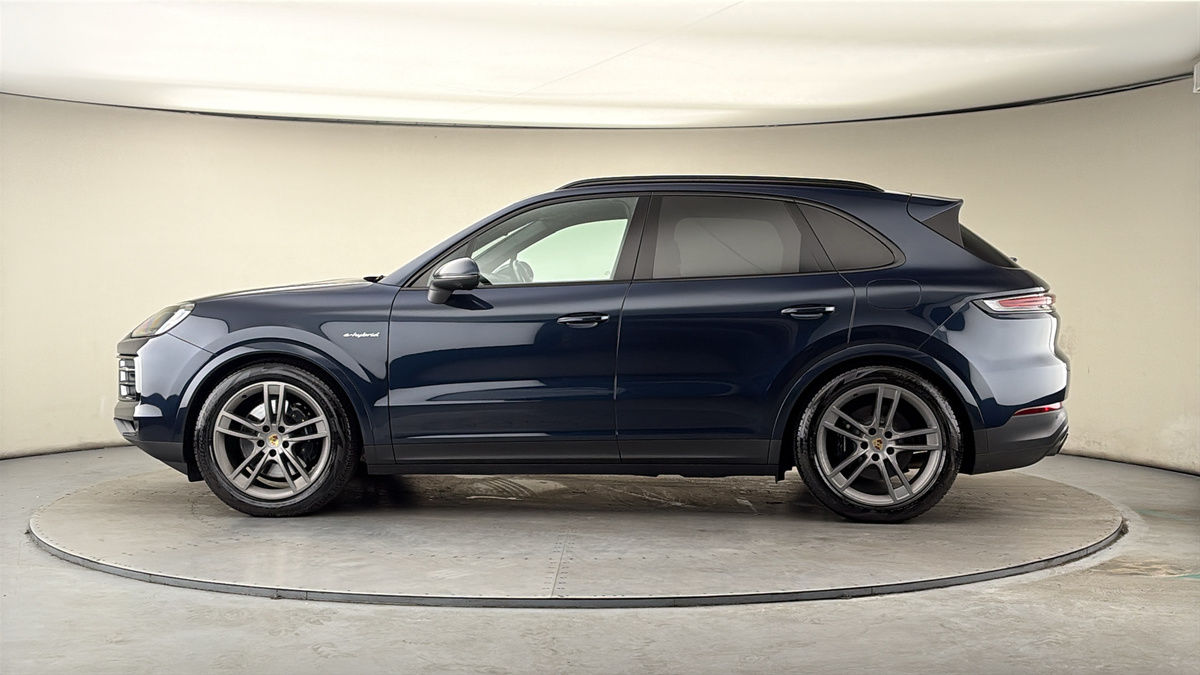 More views of Porsche Cayenne