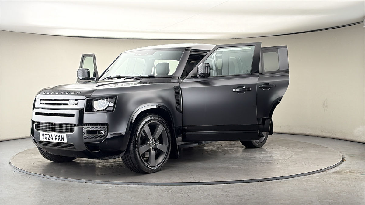 More views of Land Rover Defender 110