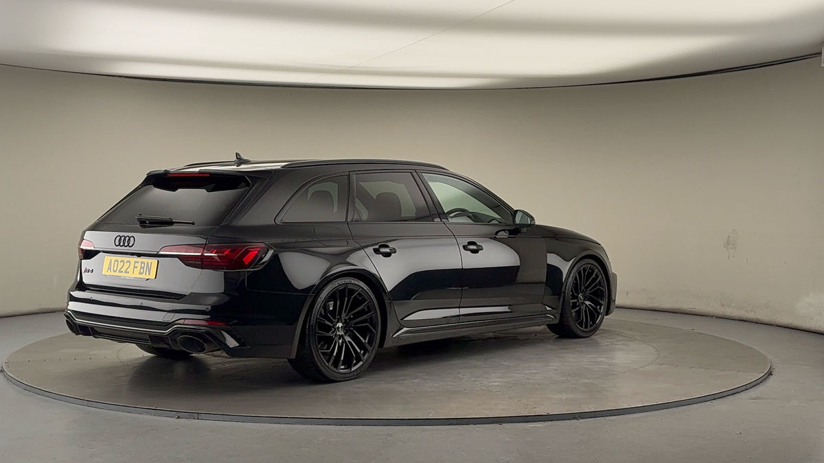 Audi RS4 Avant Image 21