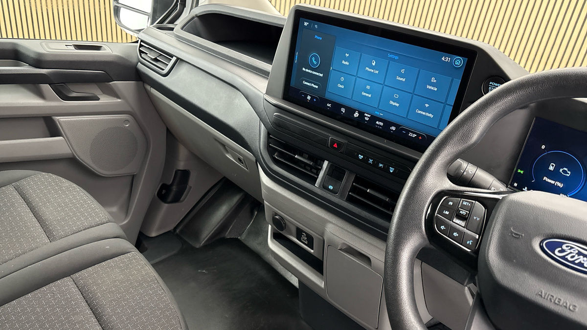 Ford Transit Custom Image 18