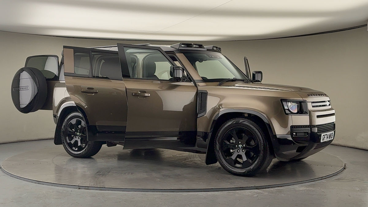 More views of Land Rover Defender 110