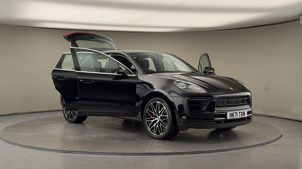 More views of Porsche Macan