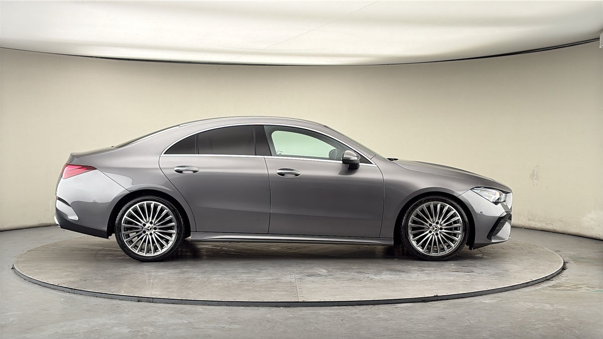 Mercedes-Benz CLA Image 16