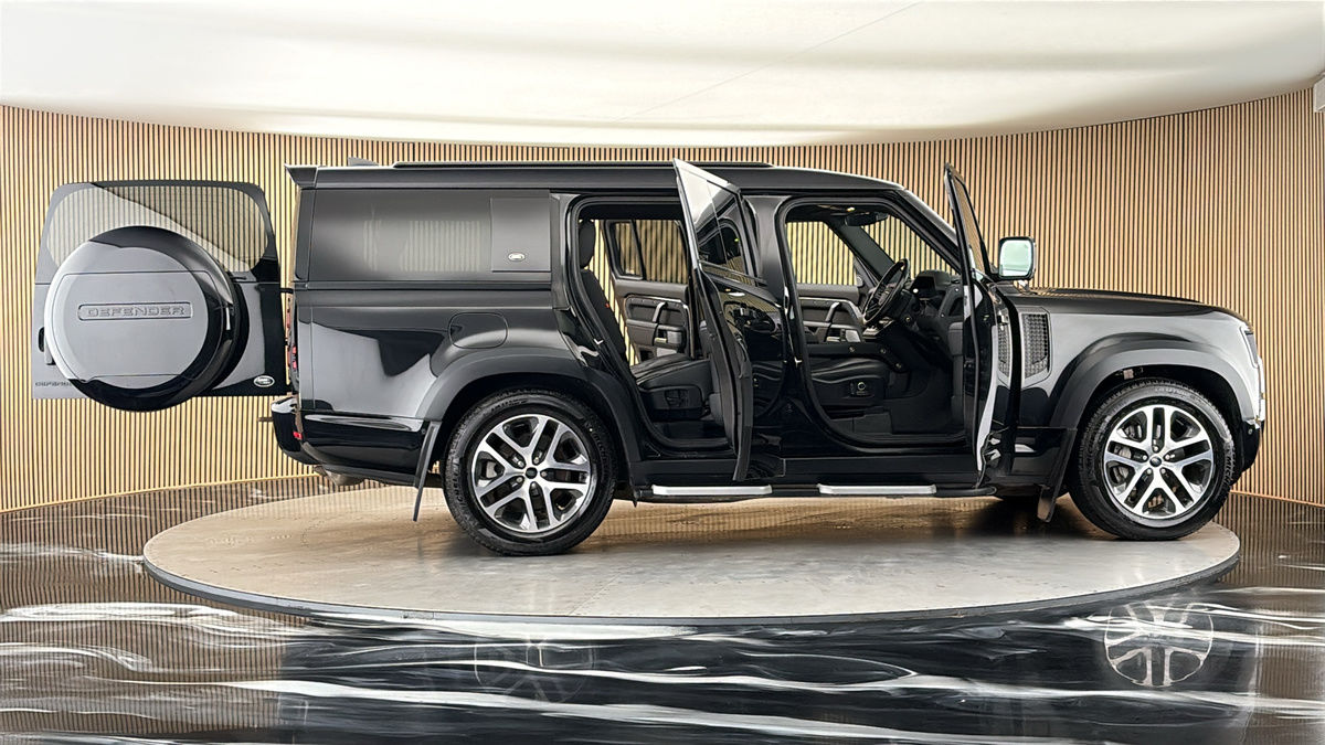 More views of Land Rover Defender 130