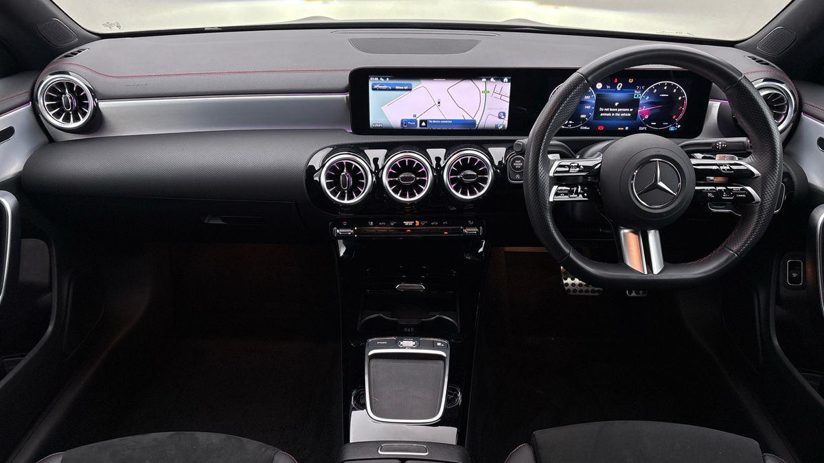 Mercedes-Benz CLA Image 12