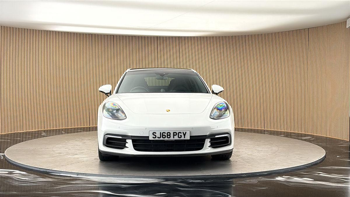 More views of Porsche Panamera