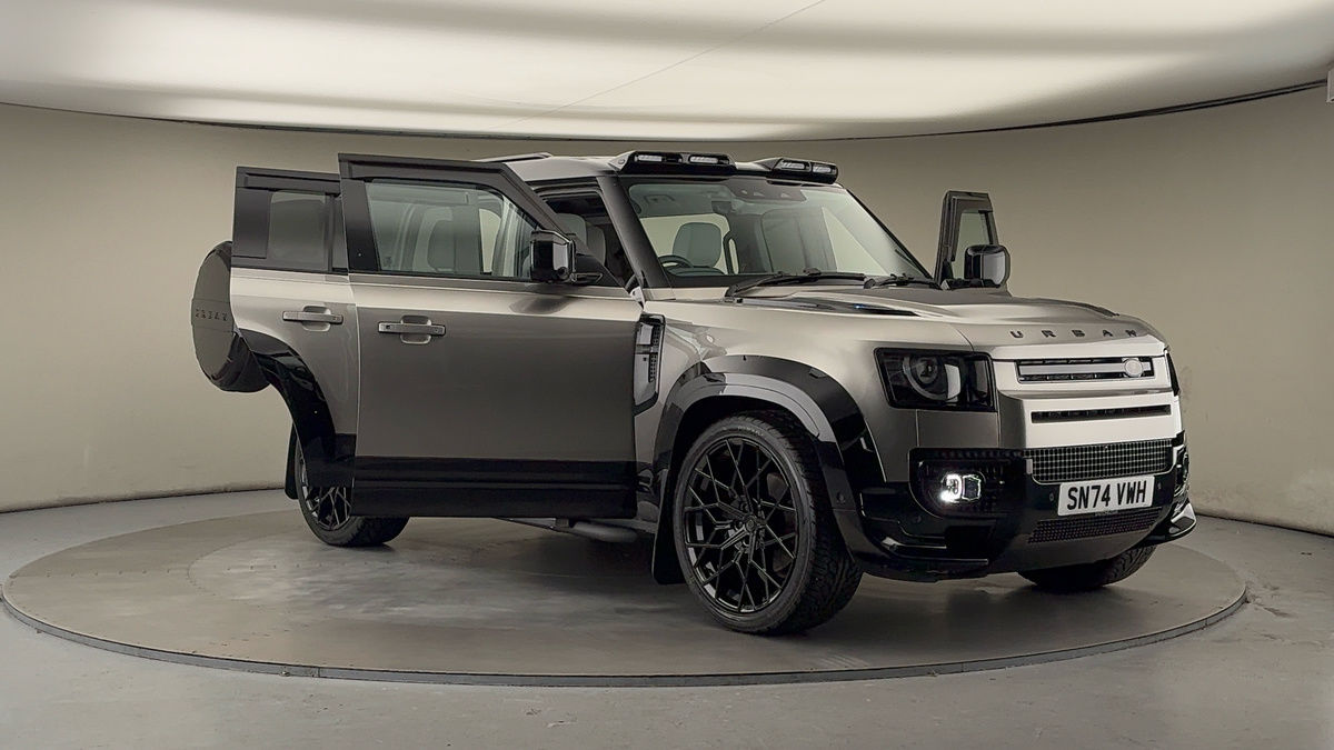 More views of Land Rover Defender 110