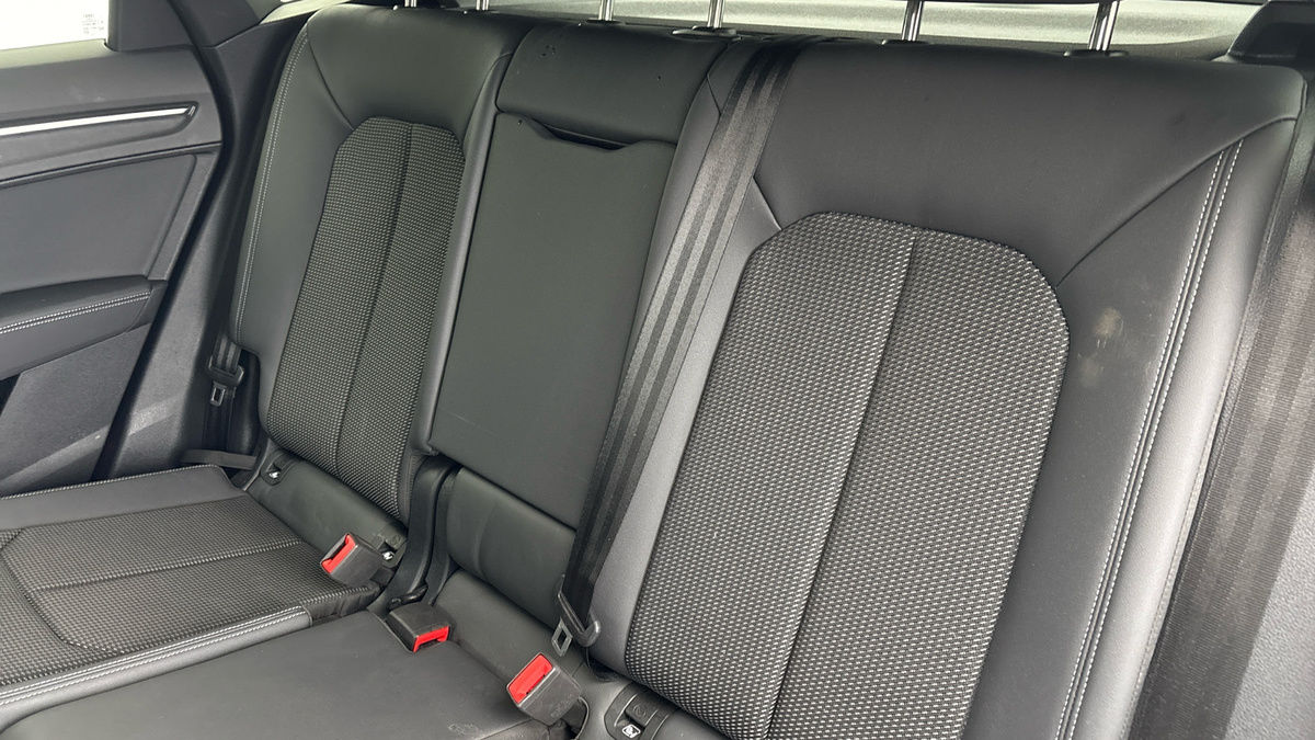 Audi Q3 Image 8