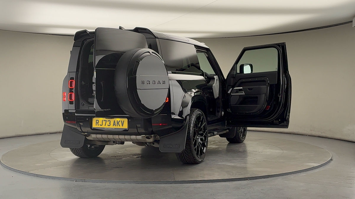 More views of Land Rover Defender 90