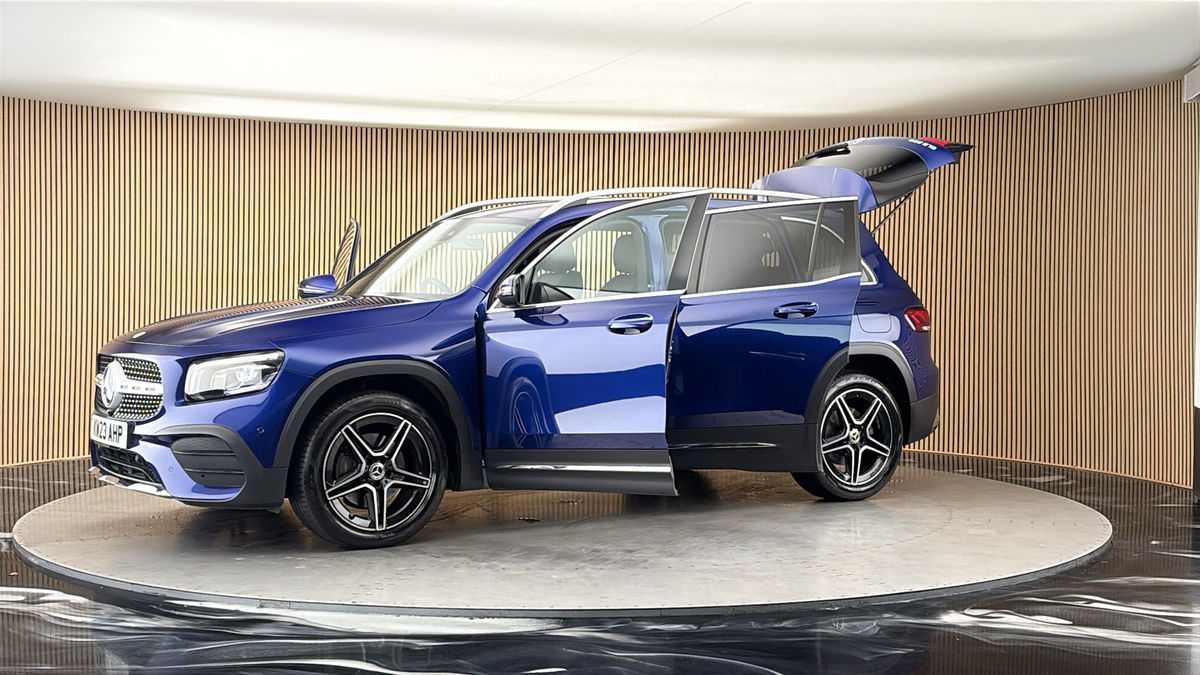 More views of Mercedes-Benz GLB