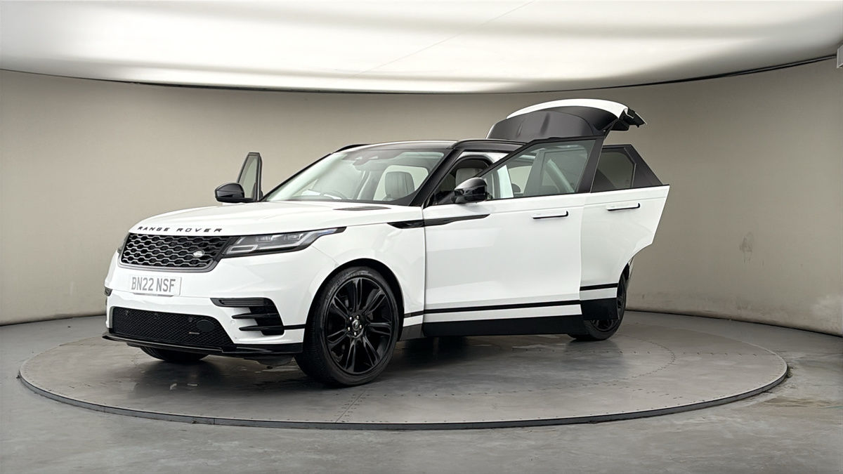 Land Rover Range Rover Velar Image 22