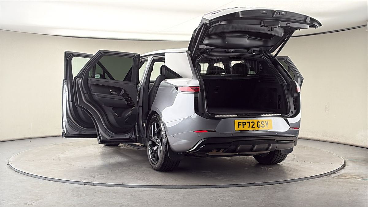 More views of Land Rover Range Rover Sport