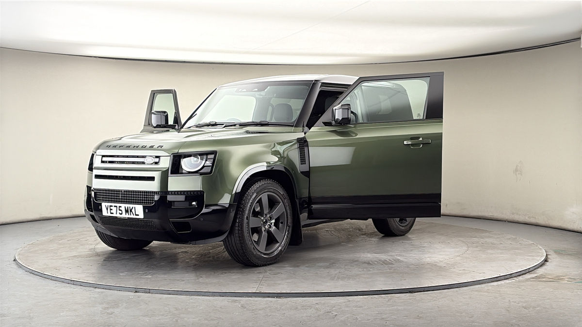 More views of Land Rover Defender 90