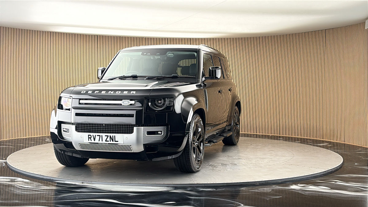 More views of Land Rover Defender 110