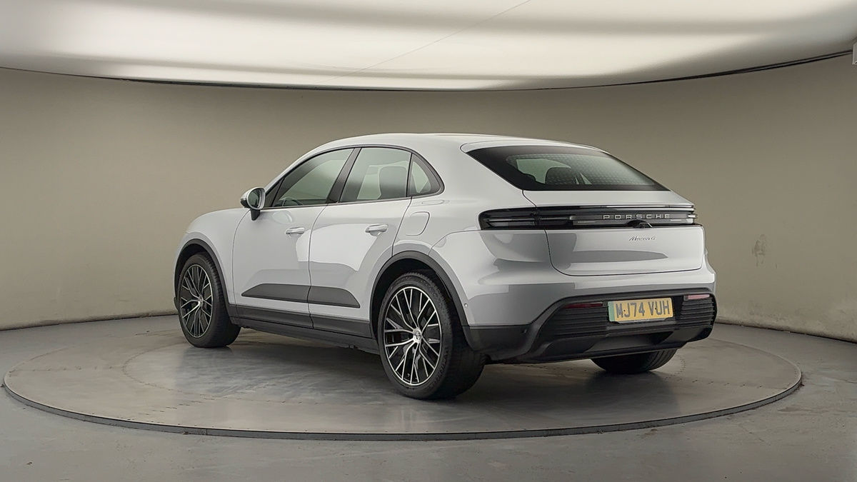 Porsche Macan Image 3
