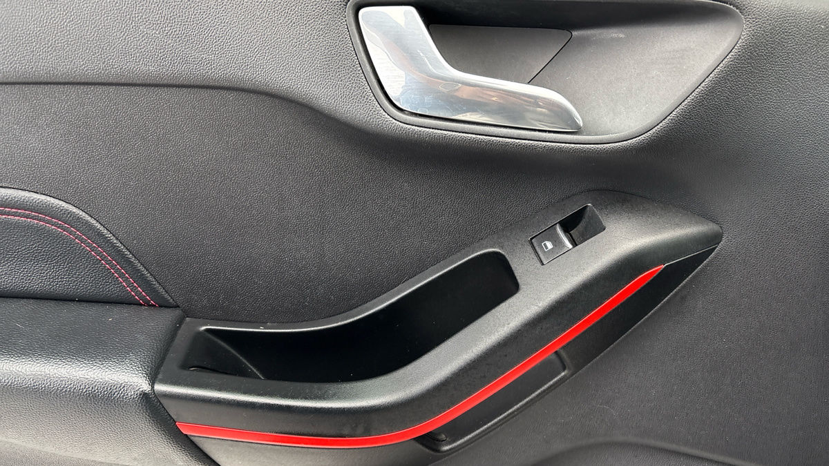 Ford Fiesta Image 19
