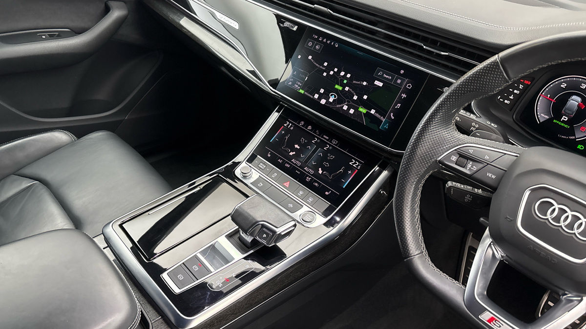 Audi Q7 Image 18